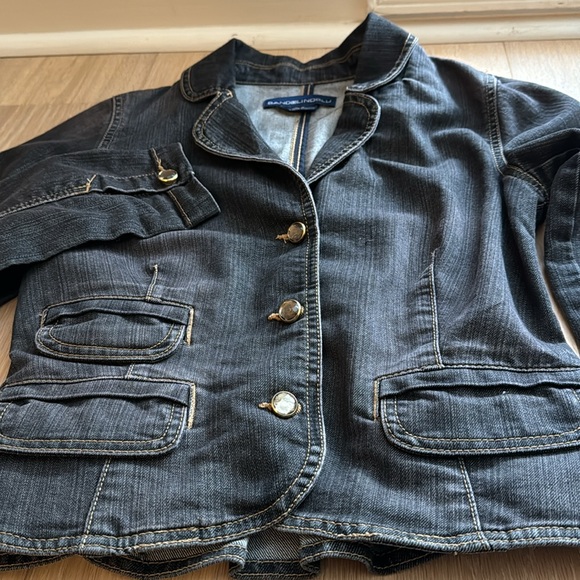 Bandolinoblu Faded Black Denim, Embellished Button, Ruffle Back Jacket, Petite M - Picture 2 of 8